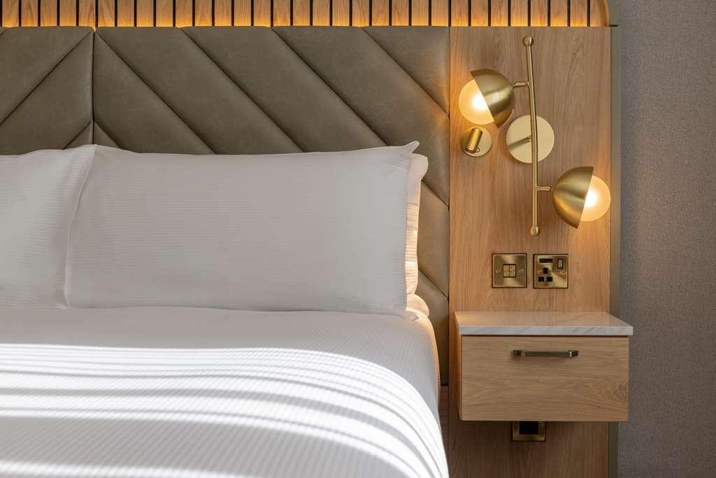 Doubletree By Hilton Bristol North Hotell Almondsbury Rom bilde